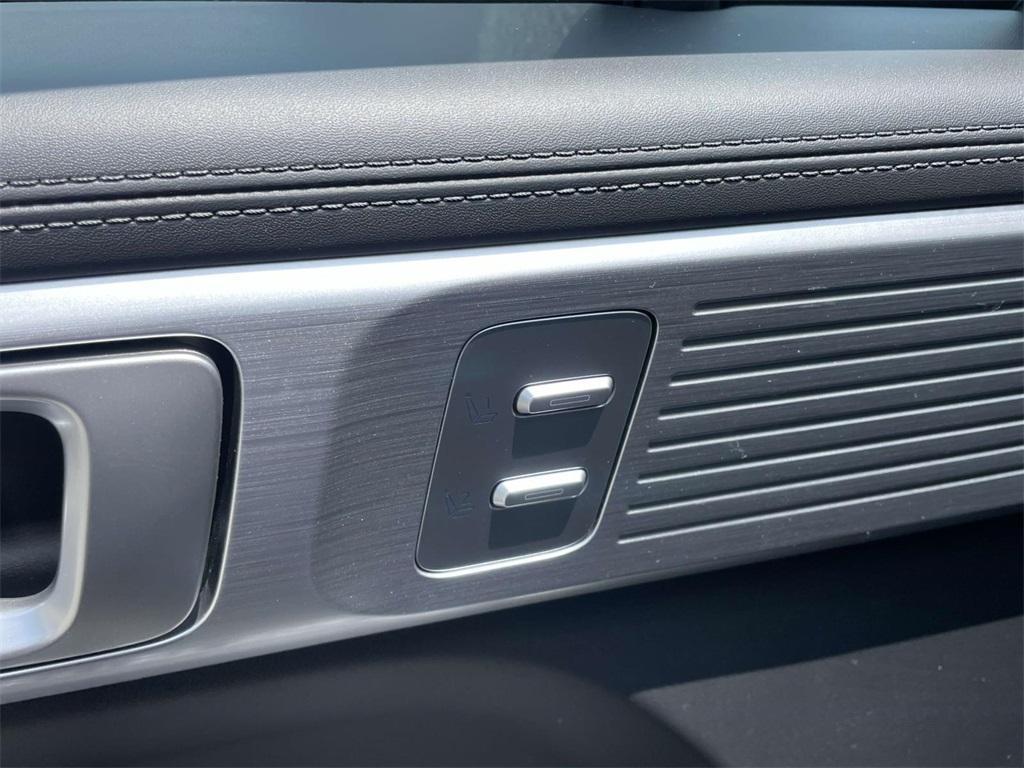 new 2025 Hyundai Santa Fe car, priced at $43,984