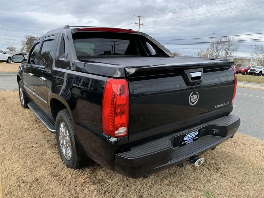 used 2009 Cadillac Escalade EXT car, priced at $19,922