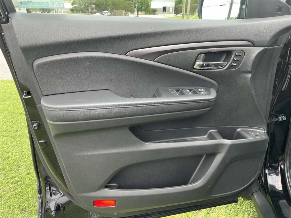 used 2021 Honda Pilot car, priced at $26,902