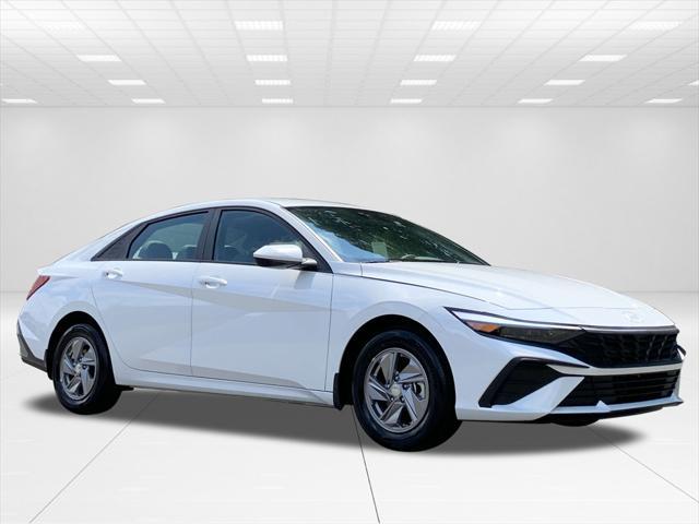 new 2024 Hyundai Elantra car, priced at $22,318