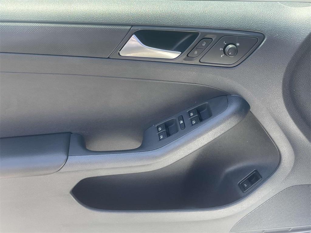 used 2016 Volkswagen Jetta car, priced at $12,900
