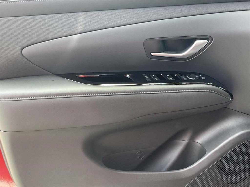 new 2025 Hyundai TUCSON Hybrid car, priced at $43,587