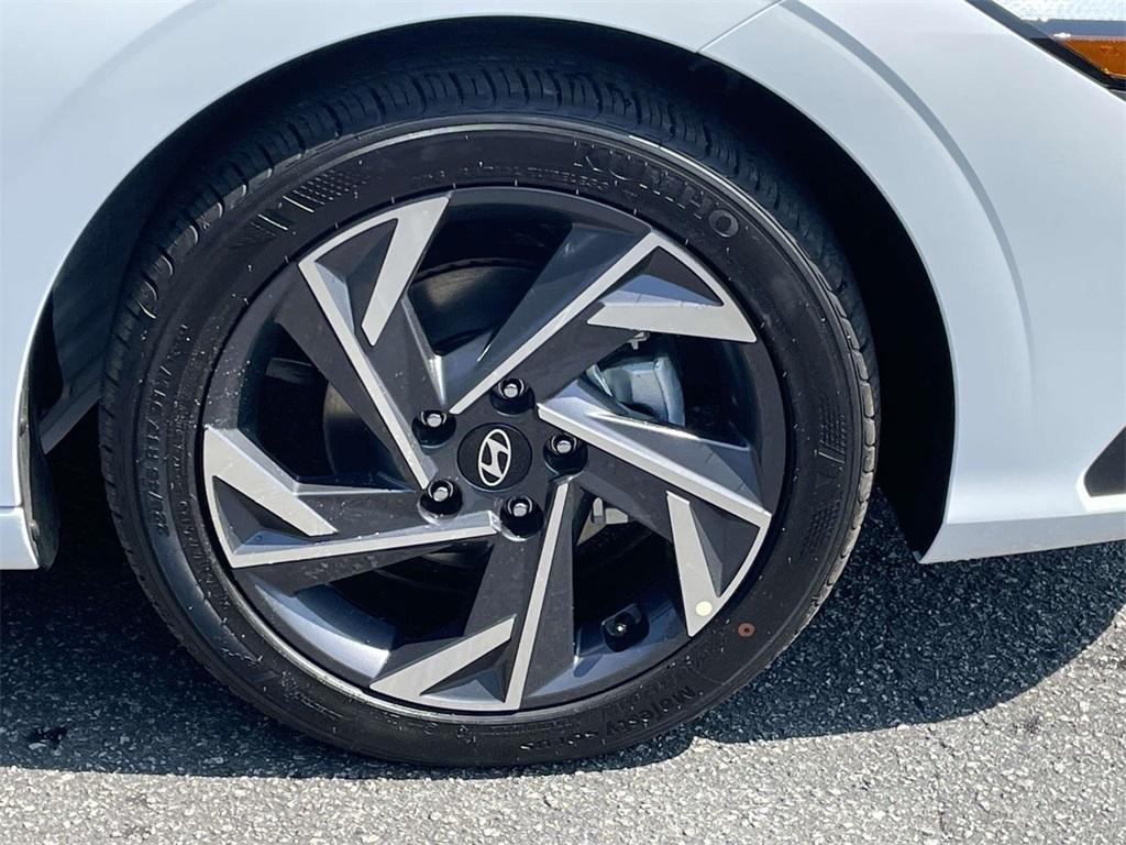 new 2025 Hyundai Elantra car, priced at $25,520