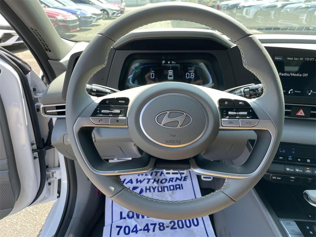 new 2025 Hyundai Elantra car, priced at $25,520
