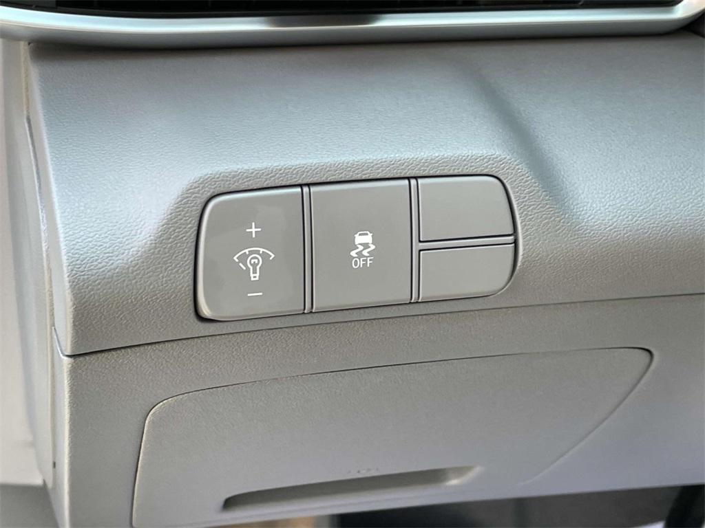 new 2025 Hyundai Elantra car, priced at $25,520