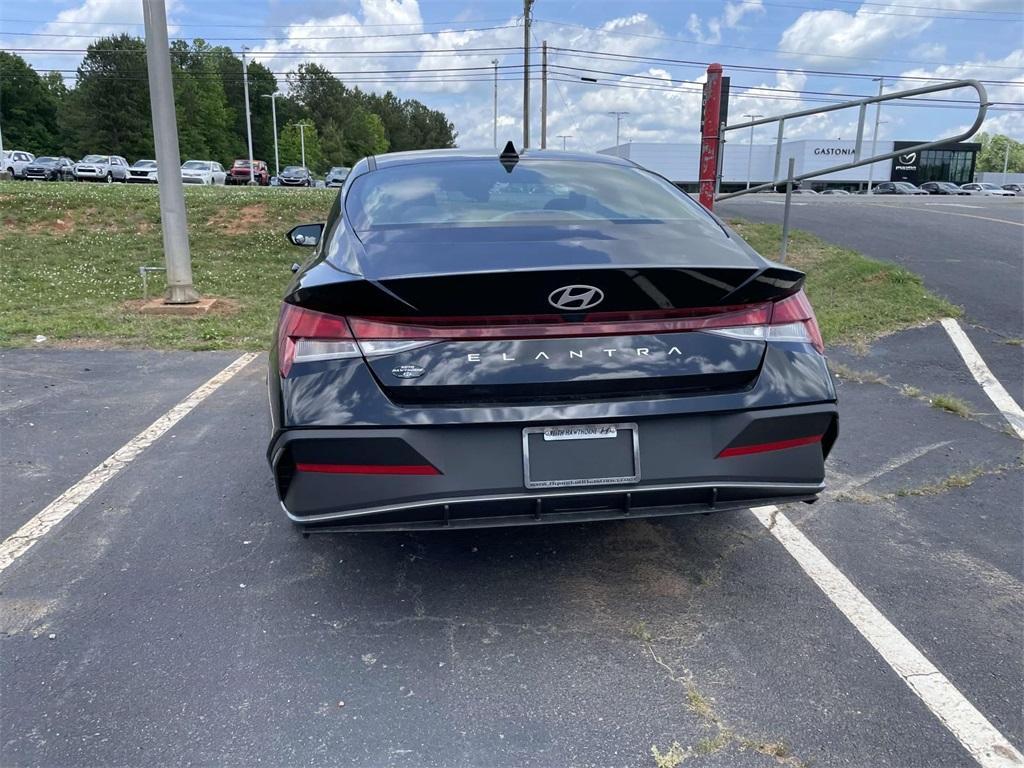 new 2025 Hyundai Elantra car, priced at $23,148