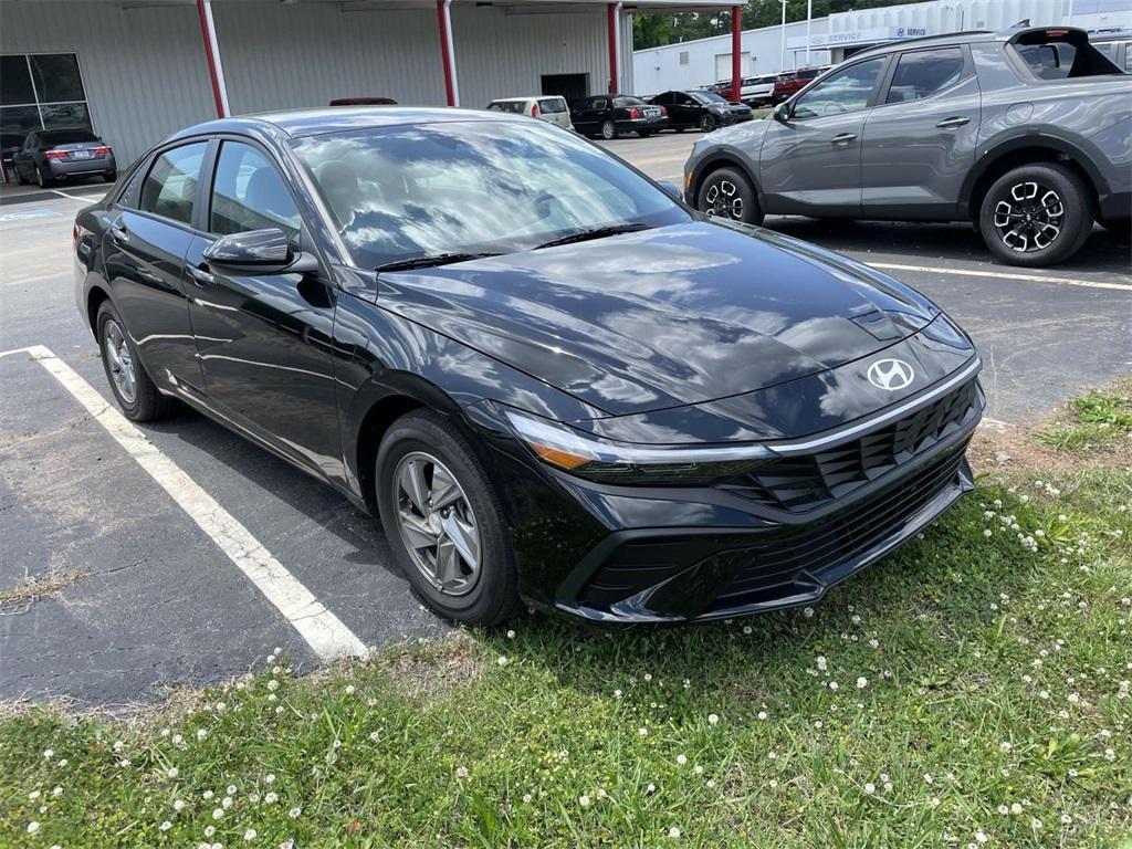 new 2025 Hyundai Elantra car, priced at $23,148