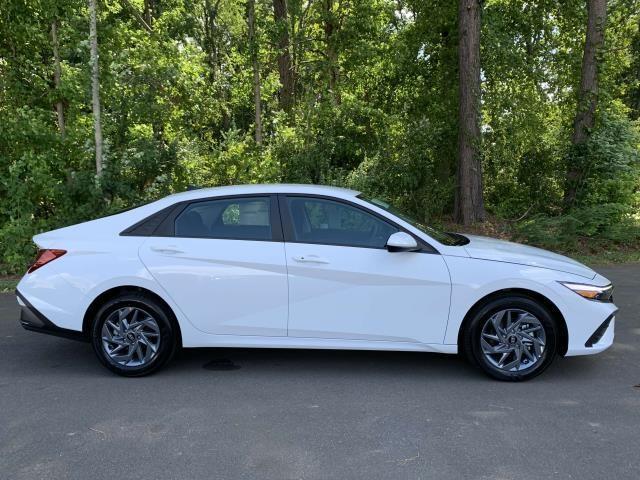 new 2024 Hyundai Elantra car, priced at $23,985