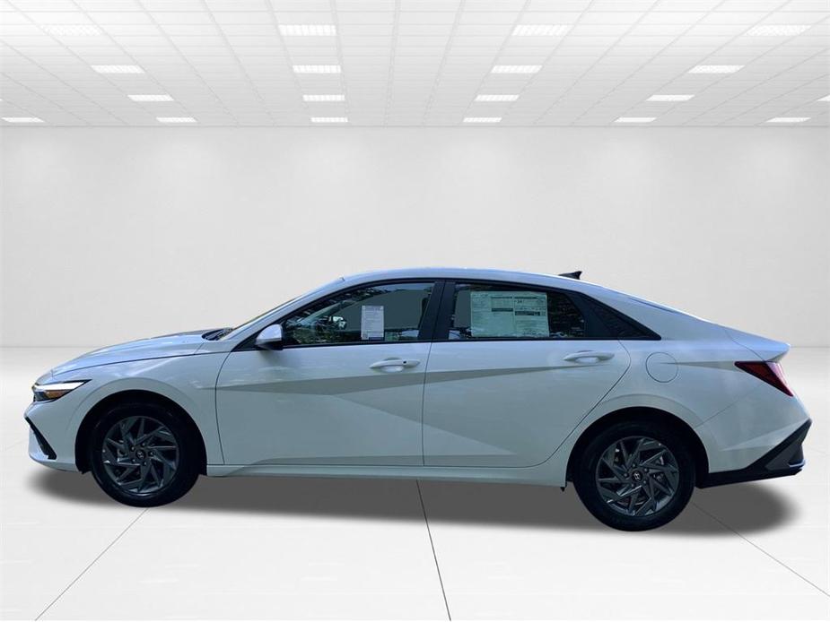 new 2024 Hyundai Elantra car, priced at $23,985