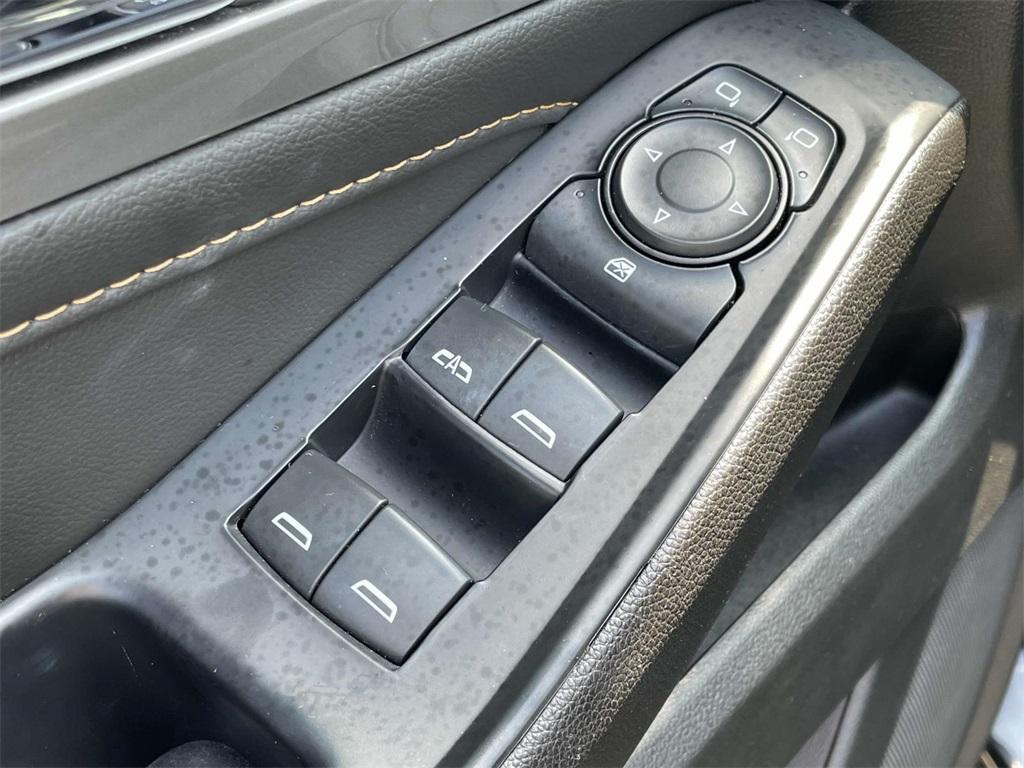 used 2021 Chevrolet Traverse car, priced at $25,899