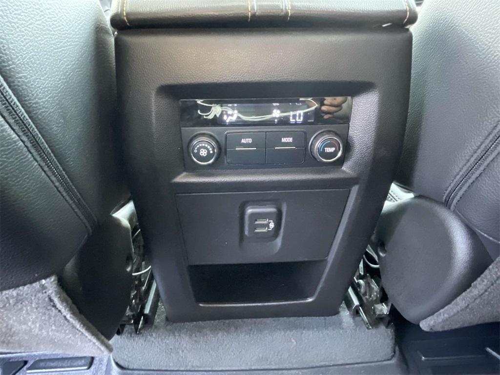 used 2021 Chevrolet Traverse car, priced at $25,899