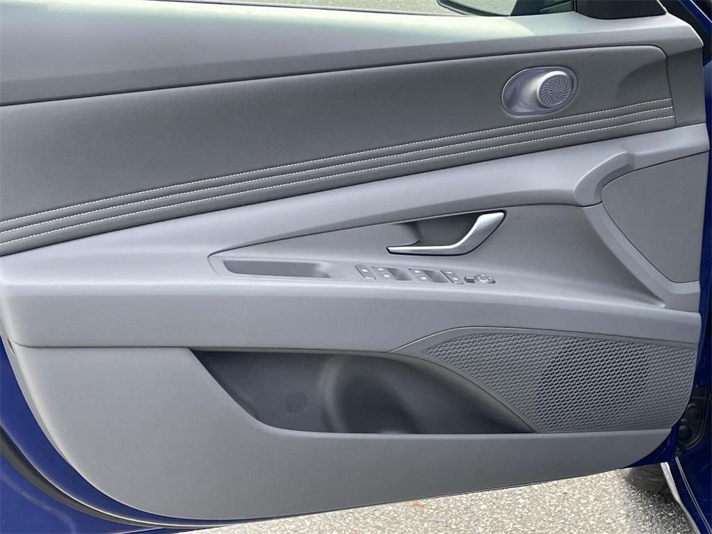 new 2025 Hyundai ELANTRA HEV car, priced at $28,633