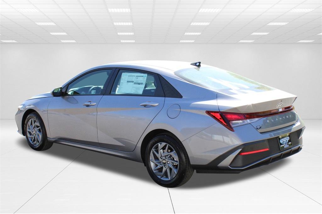 new 2024 Hyundai Elantra car, priced at $25,265