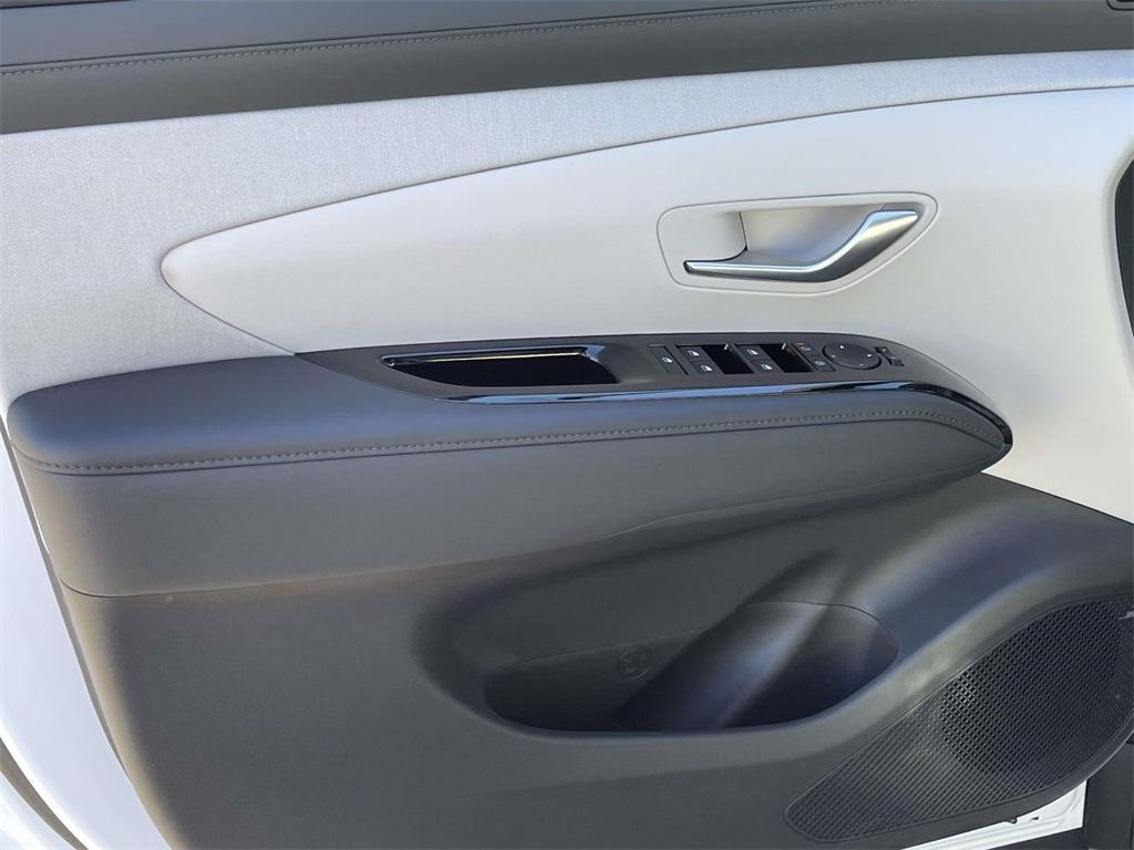 new 2026 Hyundai TUCSON Hybrid car, priced at $44,980