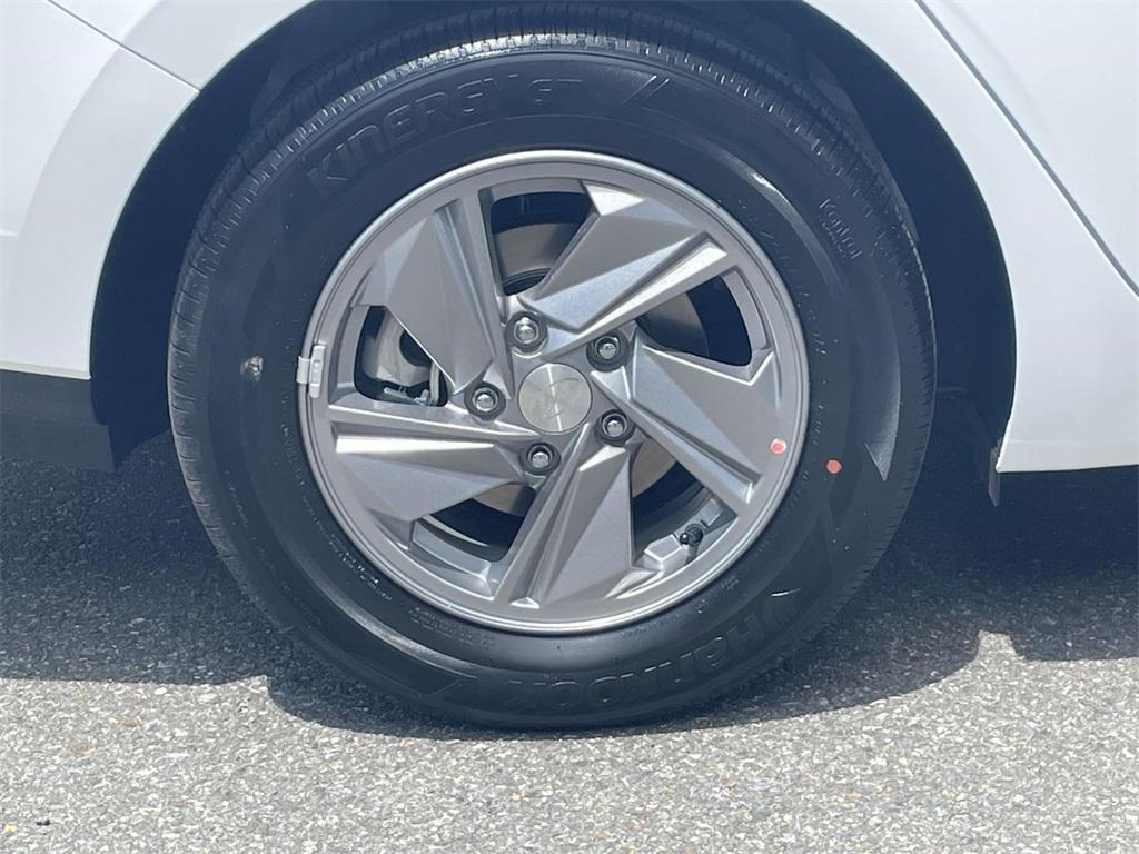 new 2025 Hyundai Elantra car, priced at $24,073
