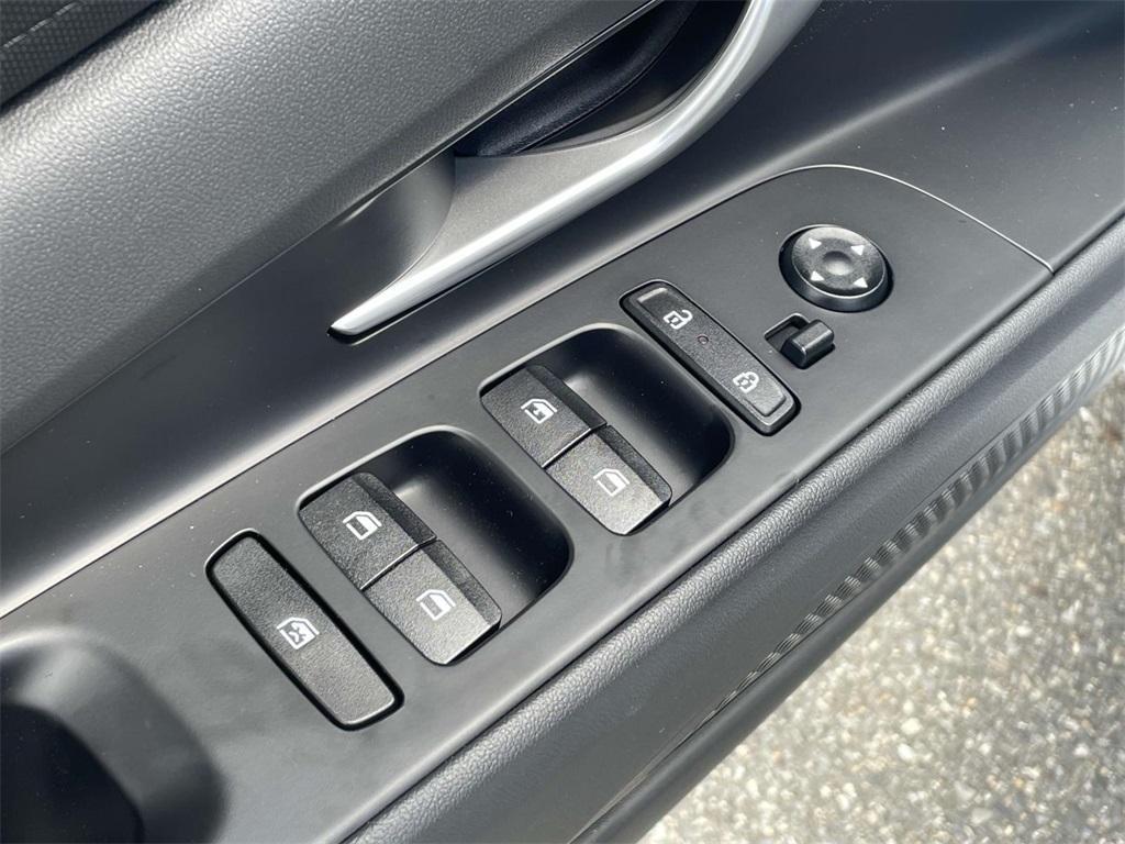 new 2025 Hyundai Elantra car, priced at $24,073
