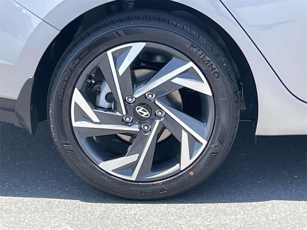 new 2025 Hyundai Elantra car, priced at $24,435