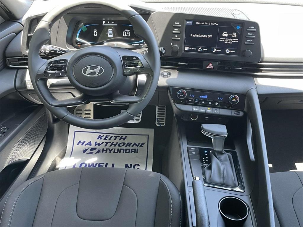 new 2025 Hyundai Elantra car, priced at $24,435