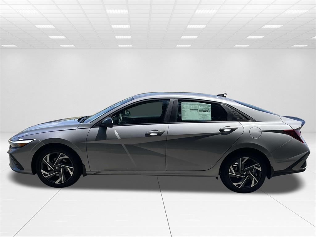 new 2025 Hyundai Elantra car, priced at $24,435