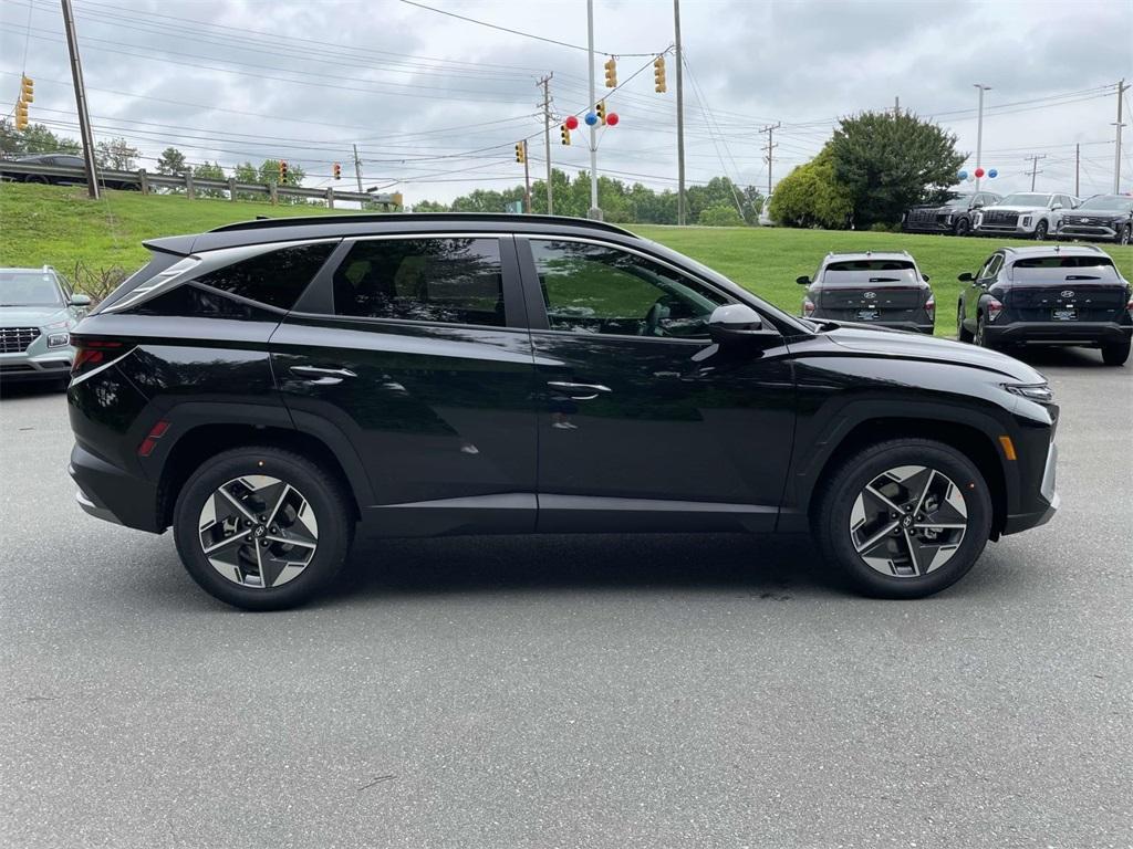new 2025 Hyundai Tucson car, priced at $33,377
