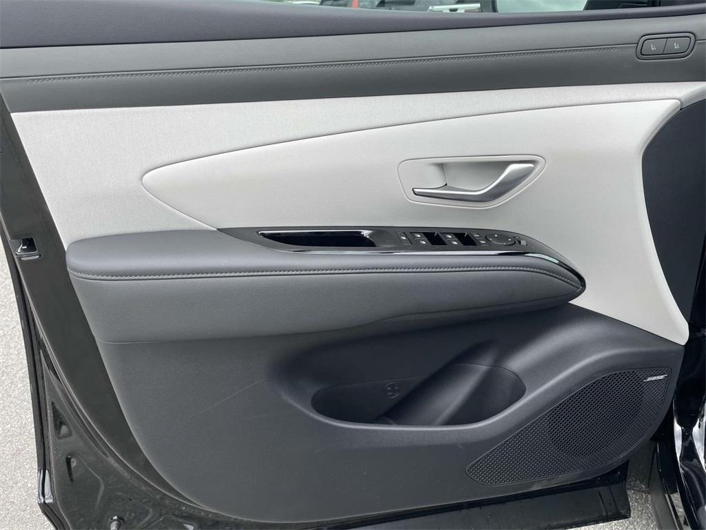 new 2025 Hyundai TUCSON Hybrid car, priced at $42,254