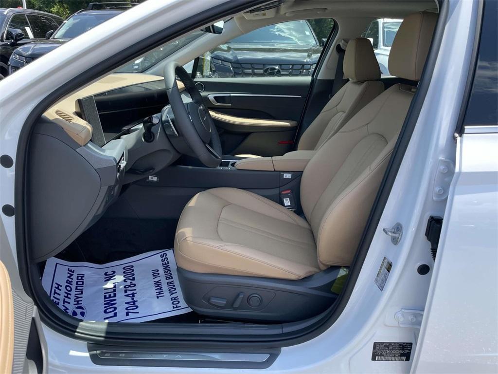 new 2025 Hyundai Sonata Hybrid car, priced at $39,910