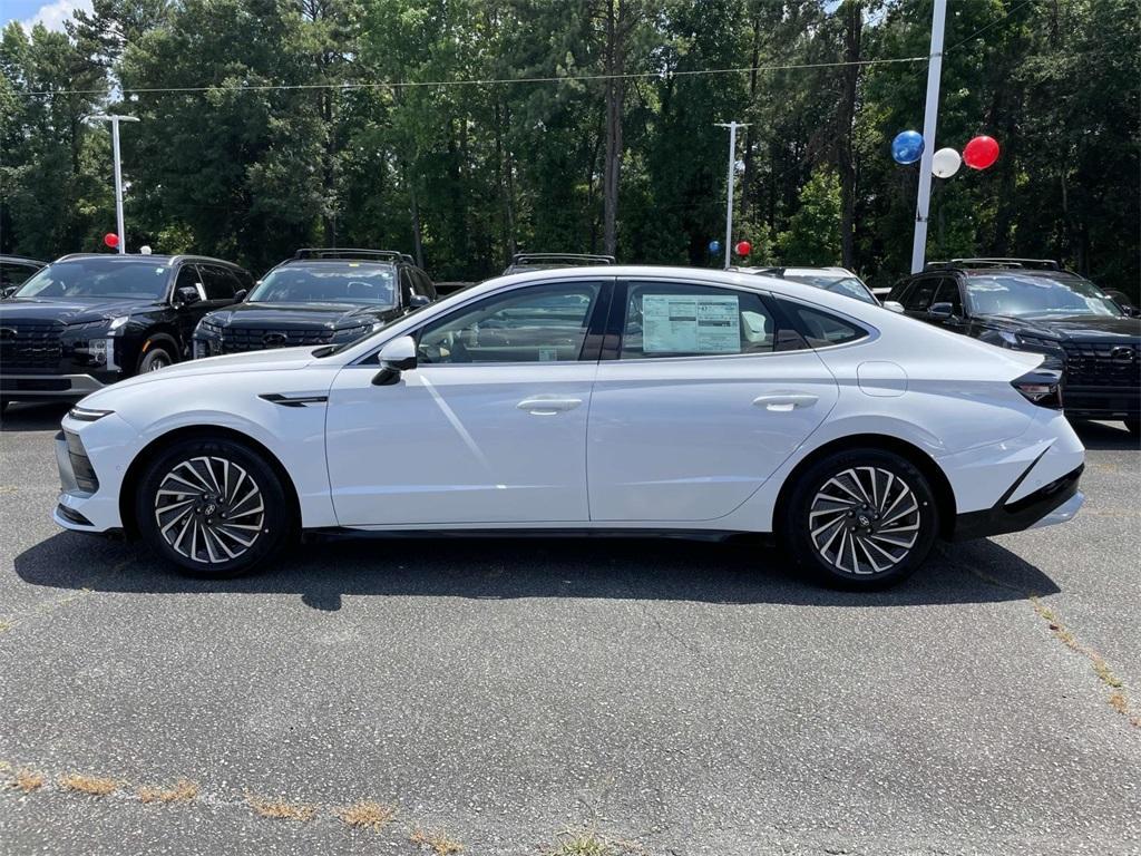 new 2025 Hyundai Sonata Hybrid car, priced at $39,910