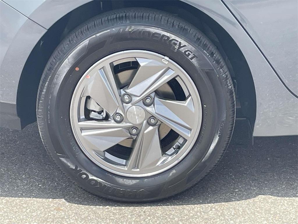 new 2025 Hyundai Elantra car, priced at $23,579