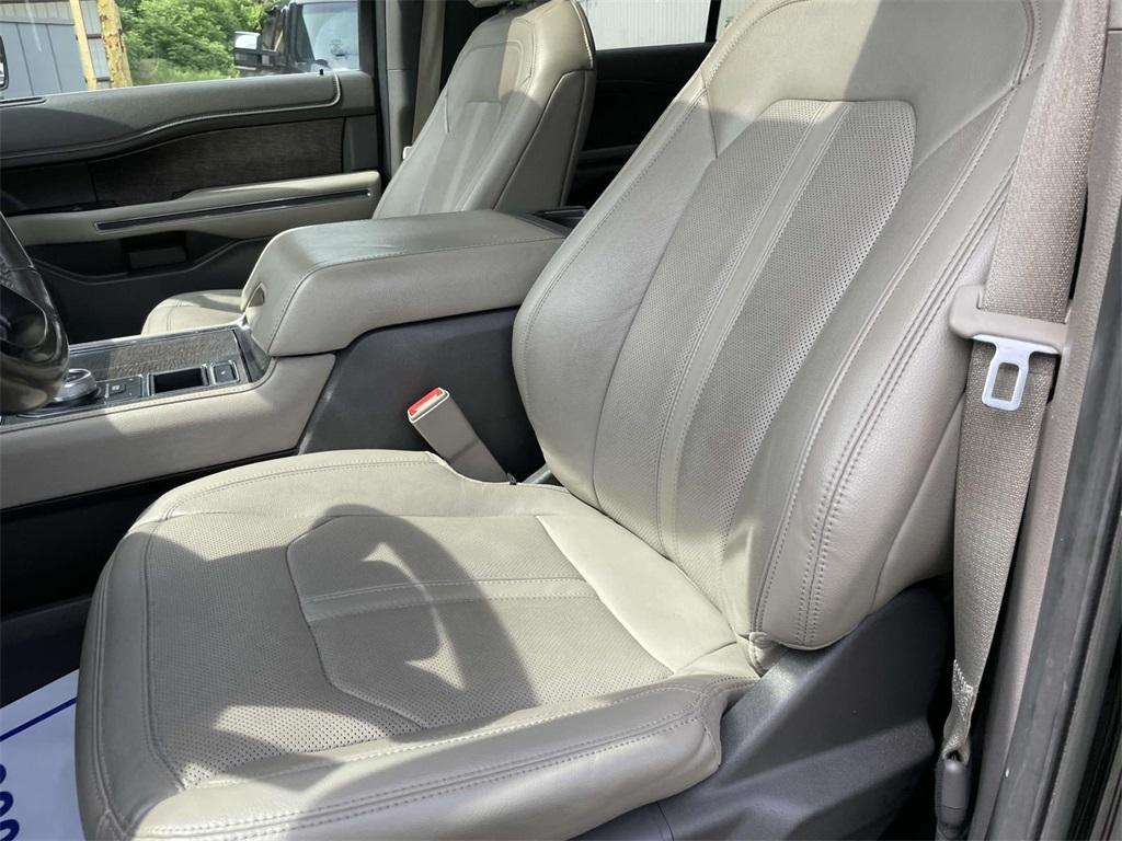 used 2019 Ford Expedition car, priced at $27,888