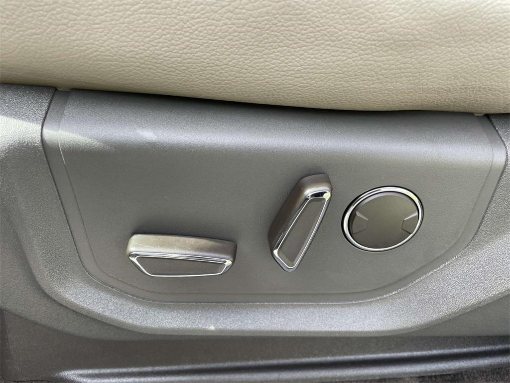 used 2019 Ford Expedition car, priced at $27,888