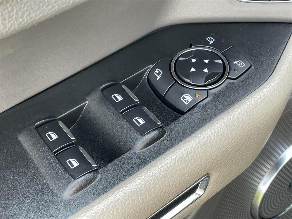 used 2019 Ford Expedition car, priced at $27,888