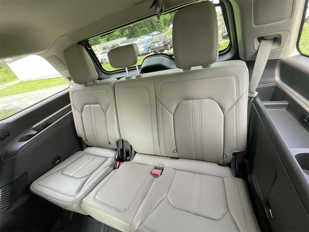 used 2019 Ford Expedition car, priced at $27,888