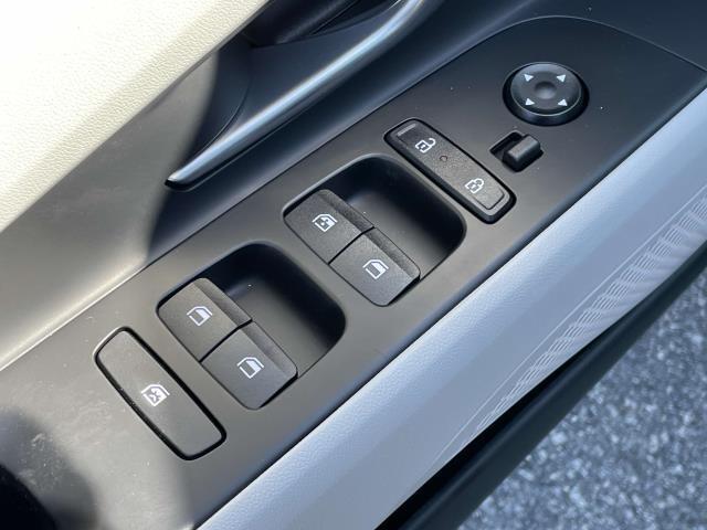 new 2025 Hyundai Elantra car, priced at $27,654