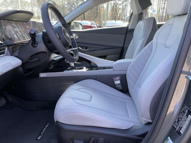 new 2025 Hyundai Elantra car, priced at $27,654