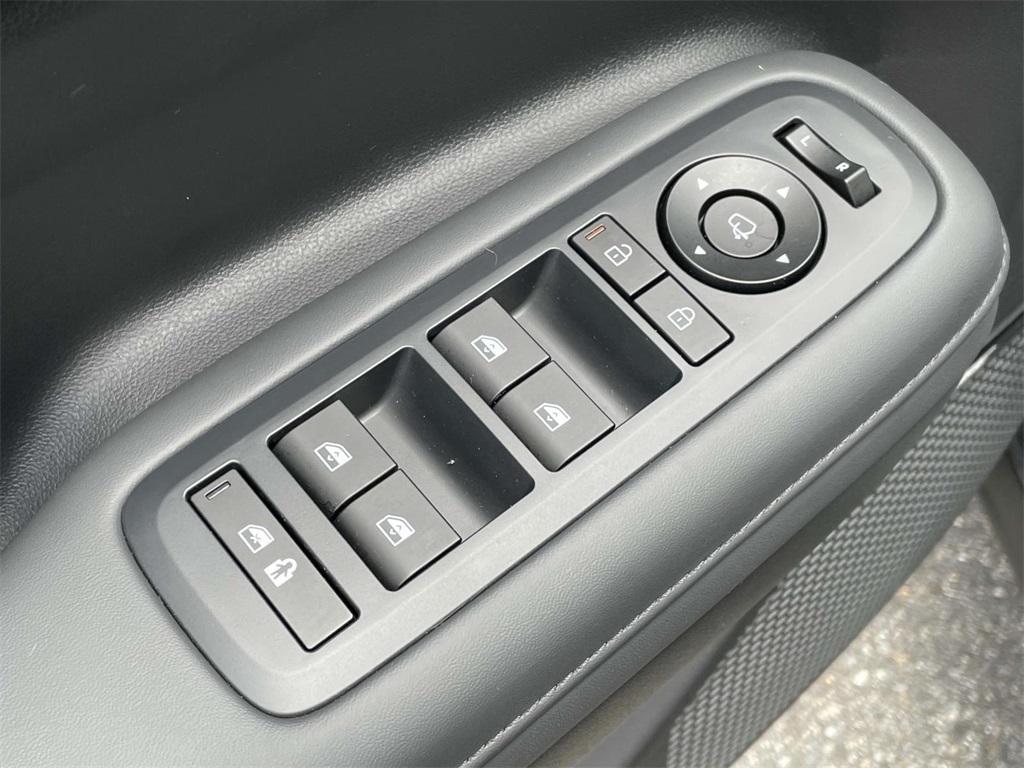 new 2025 Hyundai SANTA FE HEV car, priced at $48,999