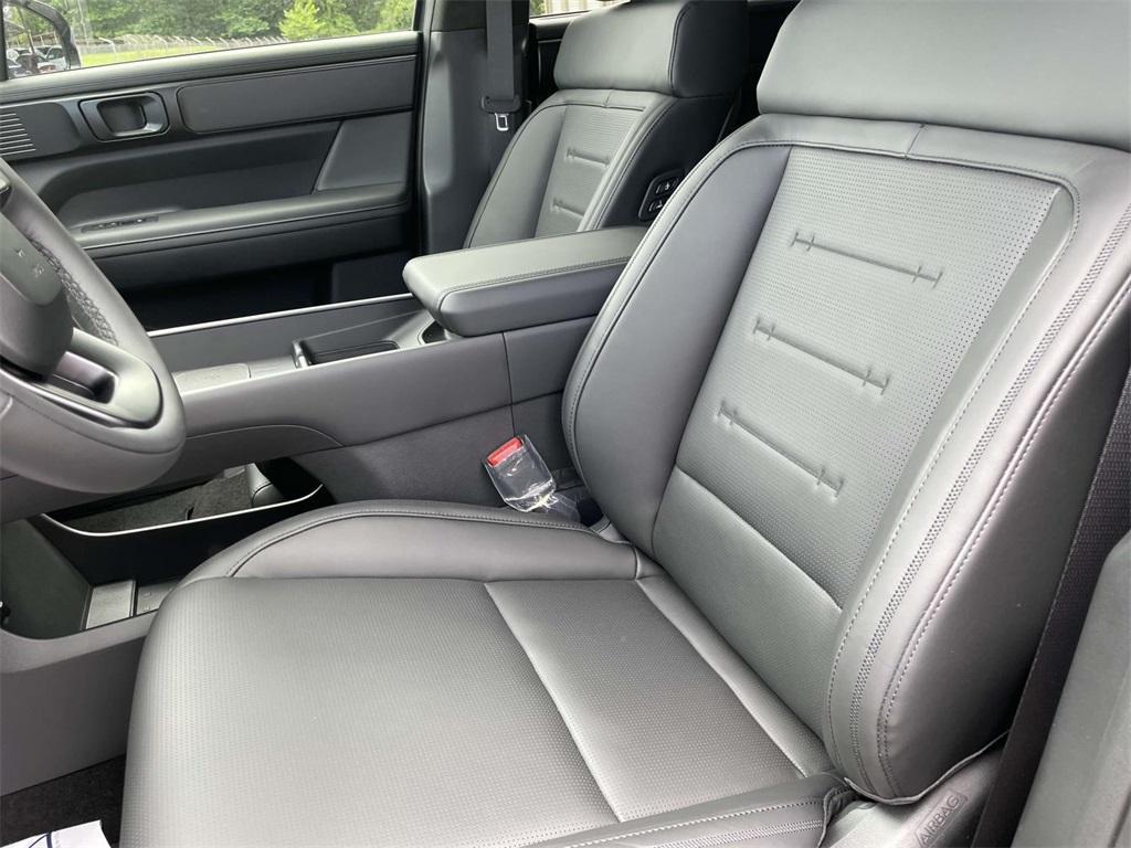 new 2025 Hyundai SANTA FE HEV car, priced at $48,999