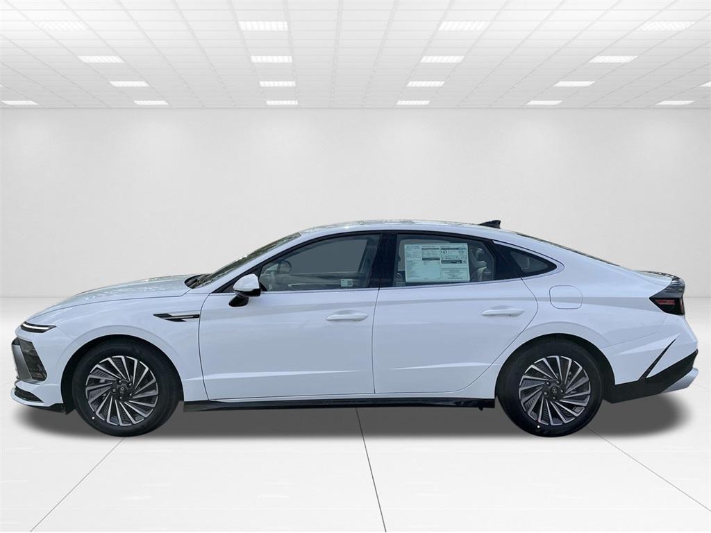 new 2025 Hyundai Sonata Hybrid car, priced at $32,842