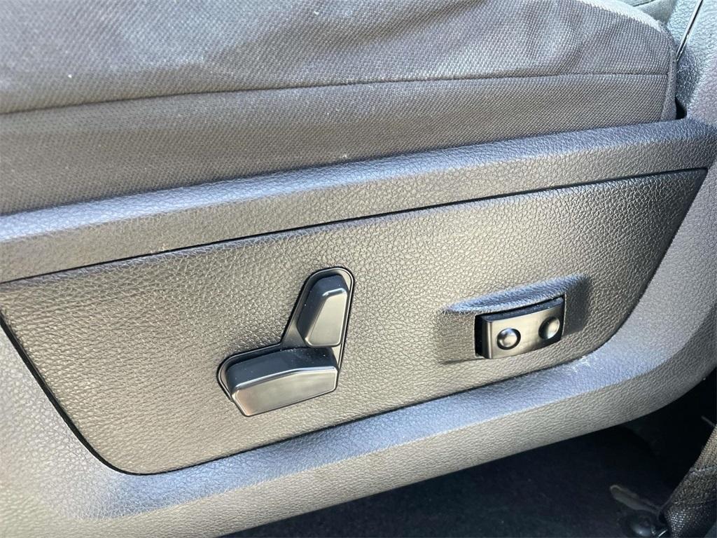 used 2022 Ram 1500 Classic car, priced at $28,415