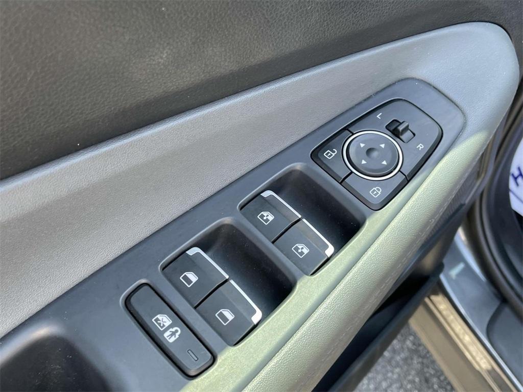 used 2023 Hyundai Santa Fe car, priced at $25,900