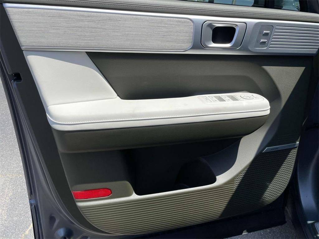 new 2025 Hyundai SANTA FE HEV car, priced at $51,735