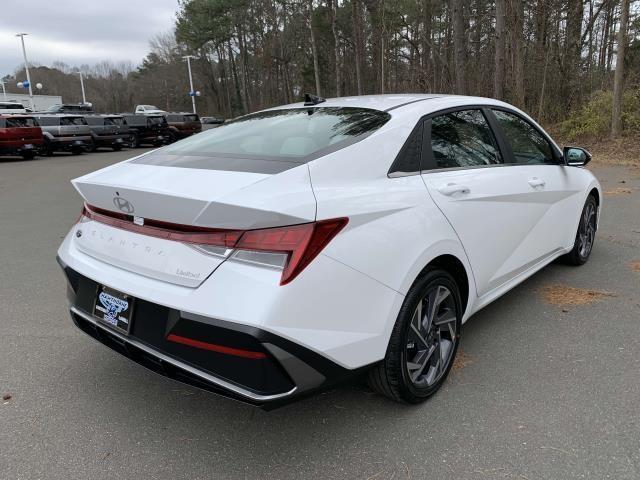 new 2025 Hyundai Elantra car, priced at $27,776