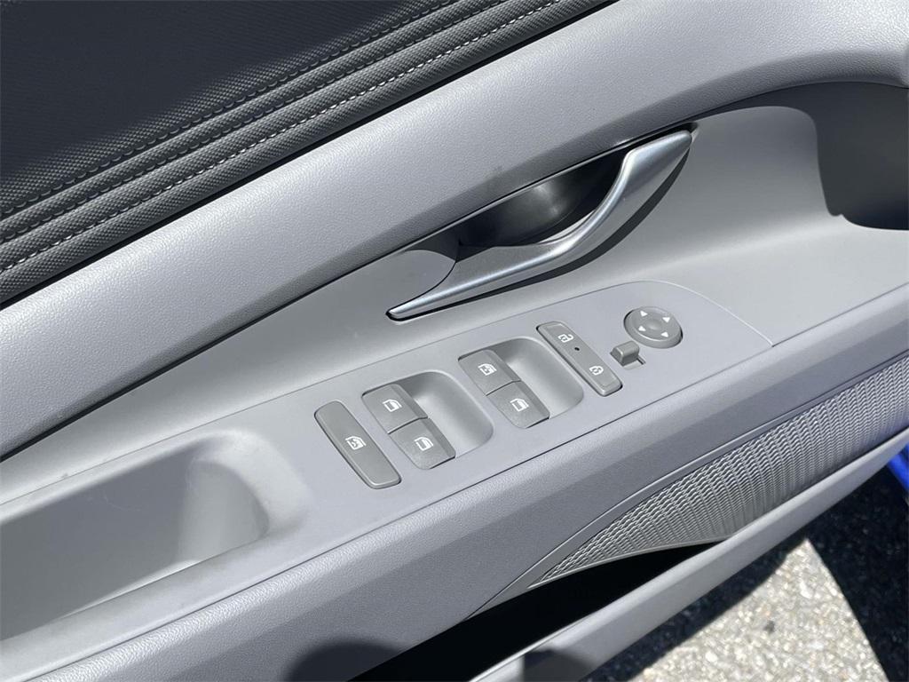 new 2025 Hyundai Elantra car, priced at $24,358