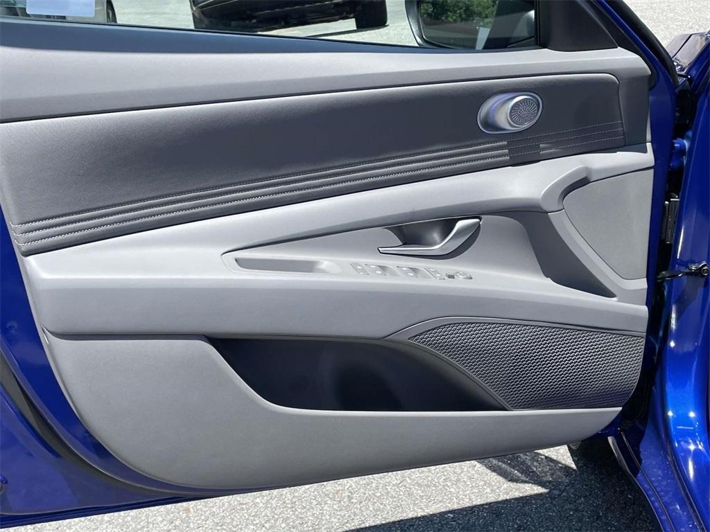 new 2025 Hyundai Elantra car, priced at $24,358