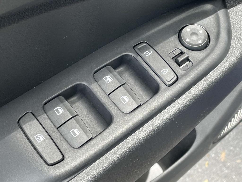 new 2025 Hyundai Venue car, priced at $21,674
