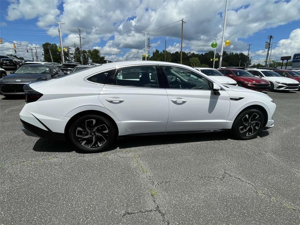 new 2025 Hyundai Sonata car, priced at $28,757