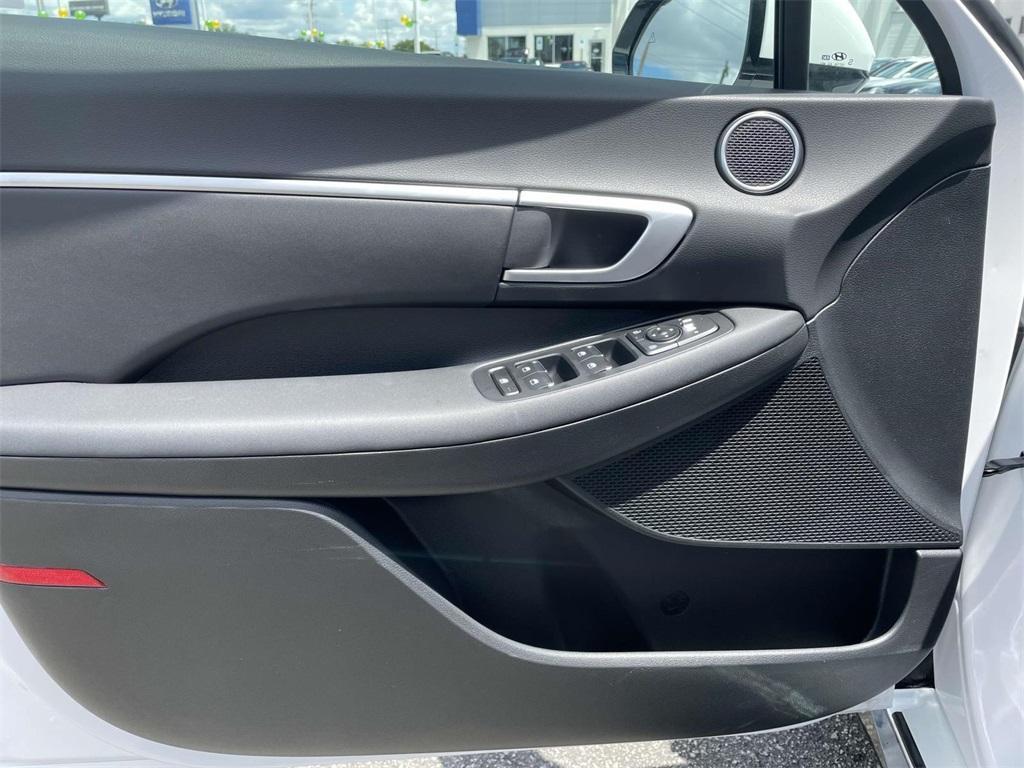 new 2025 Hyundai Sonata car, priced at $28,757