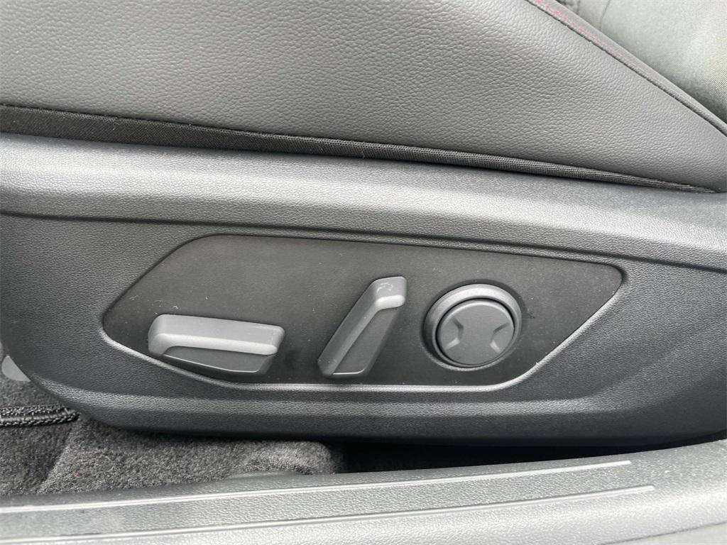new 2025 Hyundai Elantra car, priced at $29,929