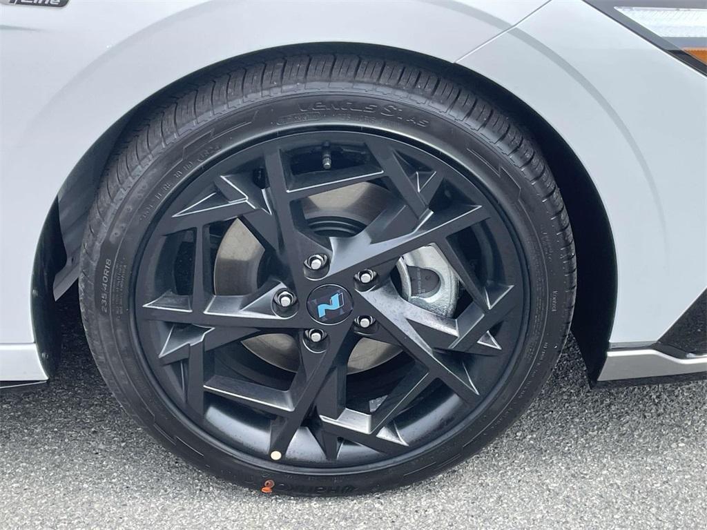 new 2025 Hyundai Elantra car, priced at $29,929