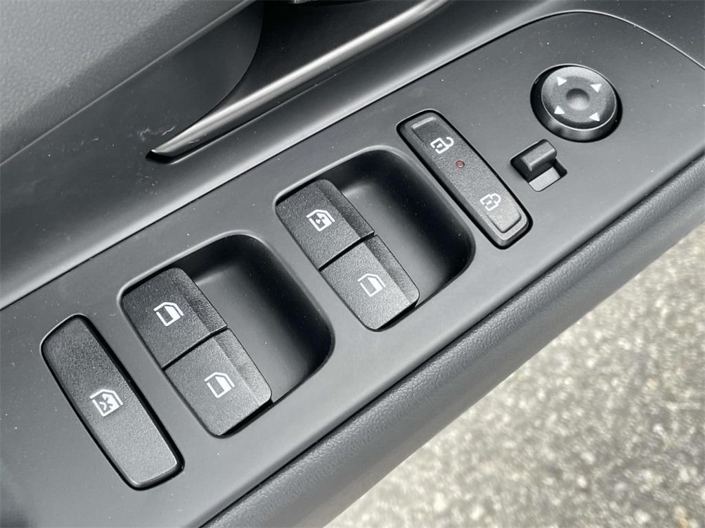new 2025 Hyundai Elantra car, priced at $29,929
