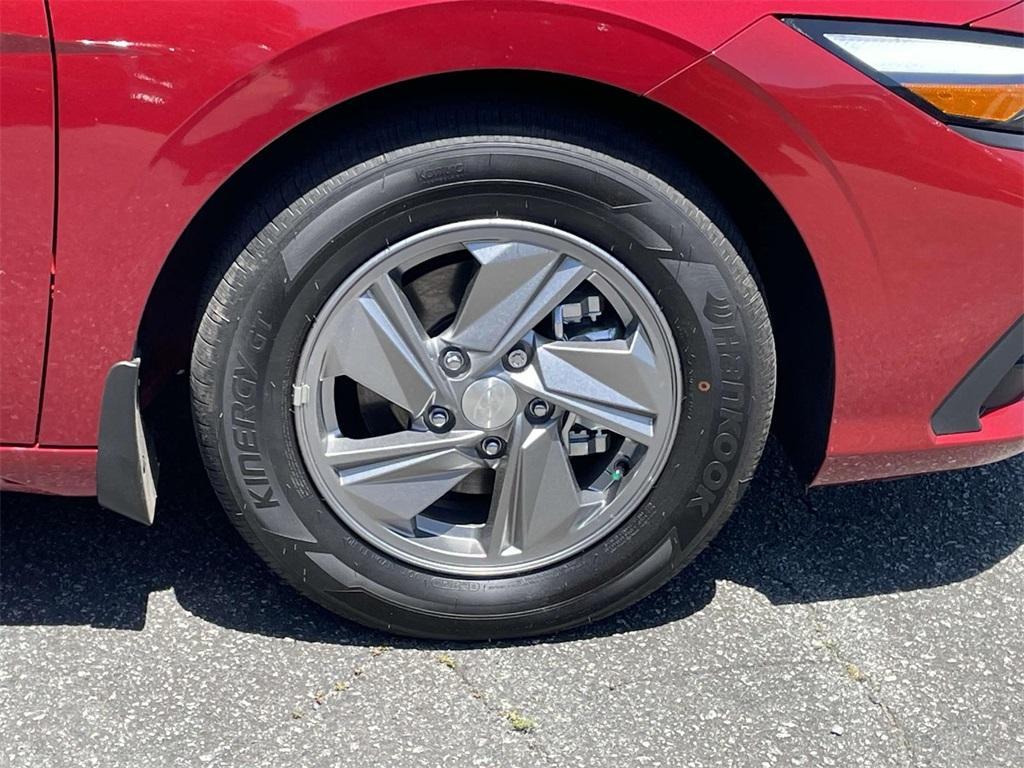 new 2025 Hyundai Elantra car, priced at $24,260